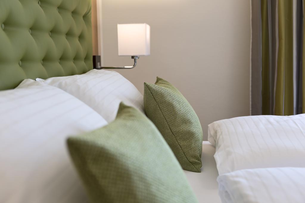 Gesundheitshotel Gugerbauer Шердинг Стая снимка